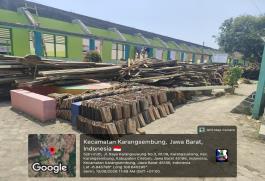 SISA MATERIAL BONGKARAN DI SMPN 1 KARANGSEMBUNG